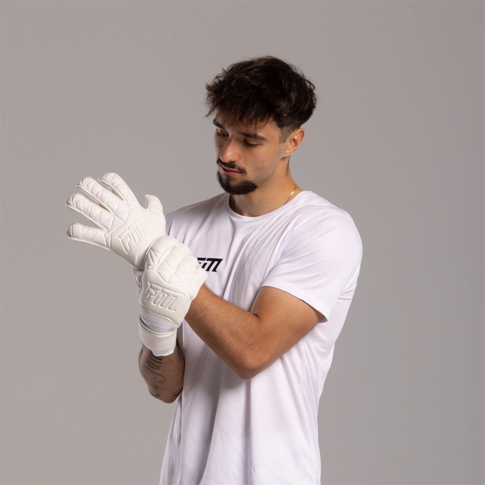 Invictus X ALL WHITE 2/9