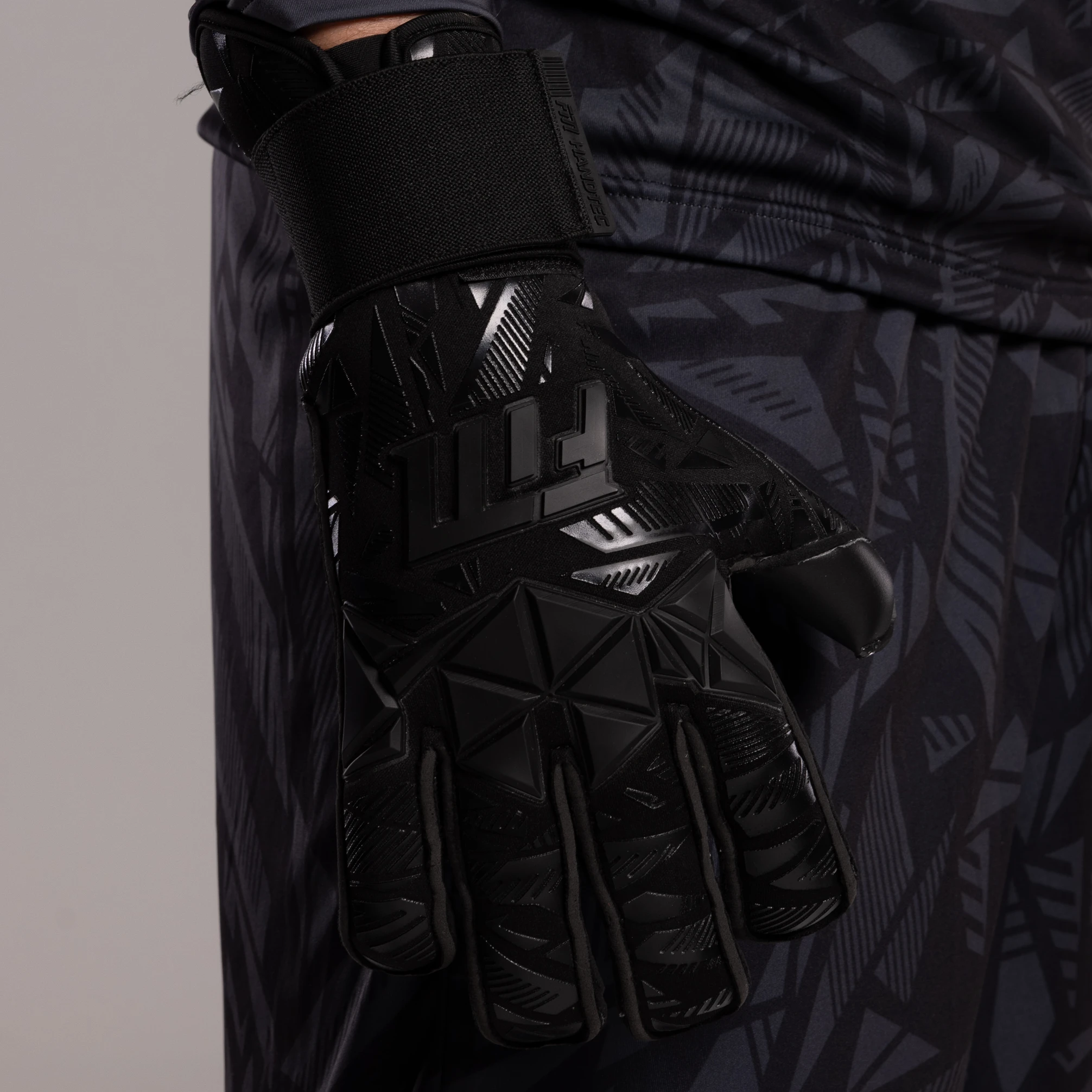 ALL BLACK
