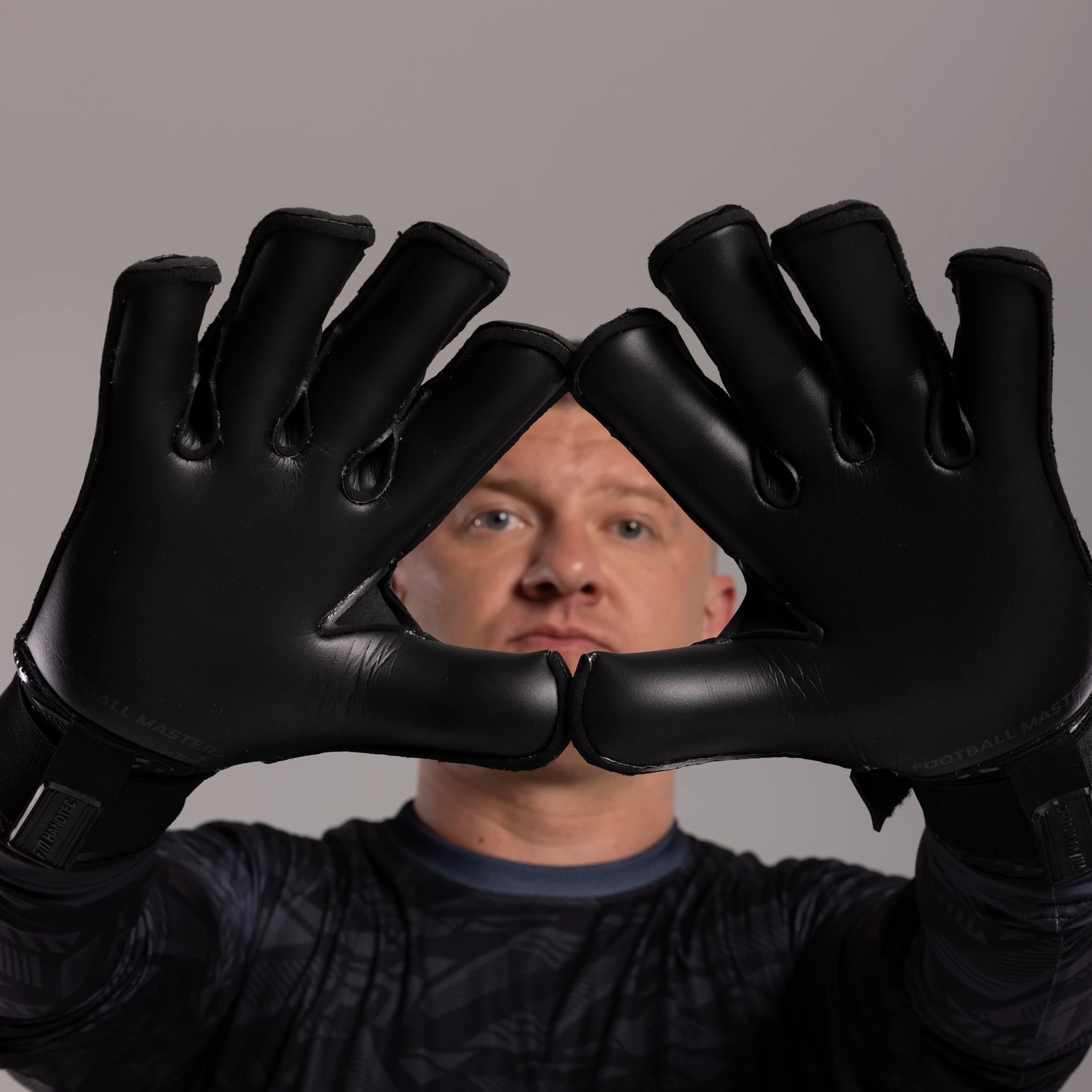 Invictus X PRO ALL BLACK 3/9