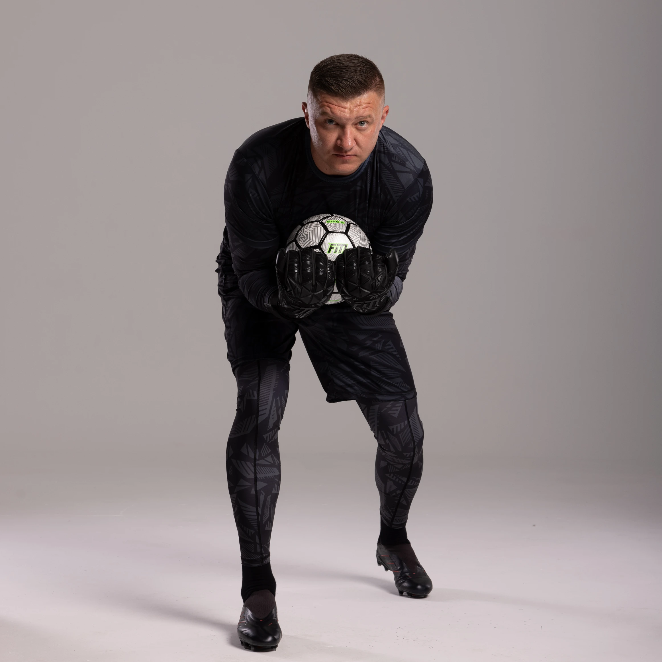 Invictus X PRO ALL BLACK 8/9