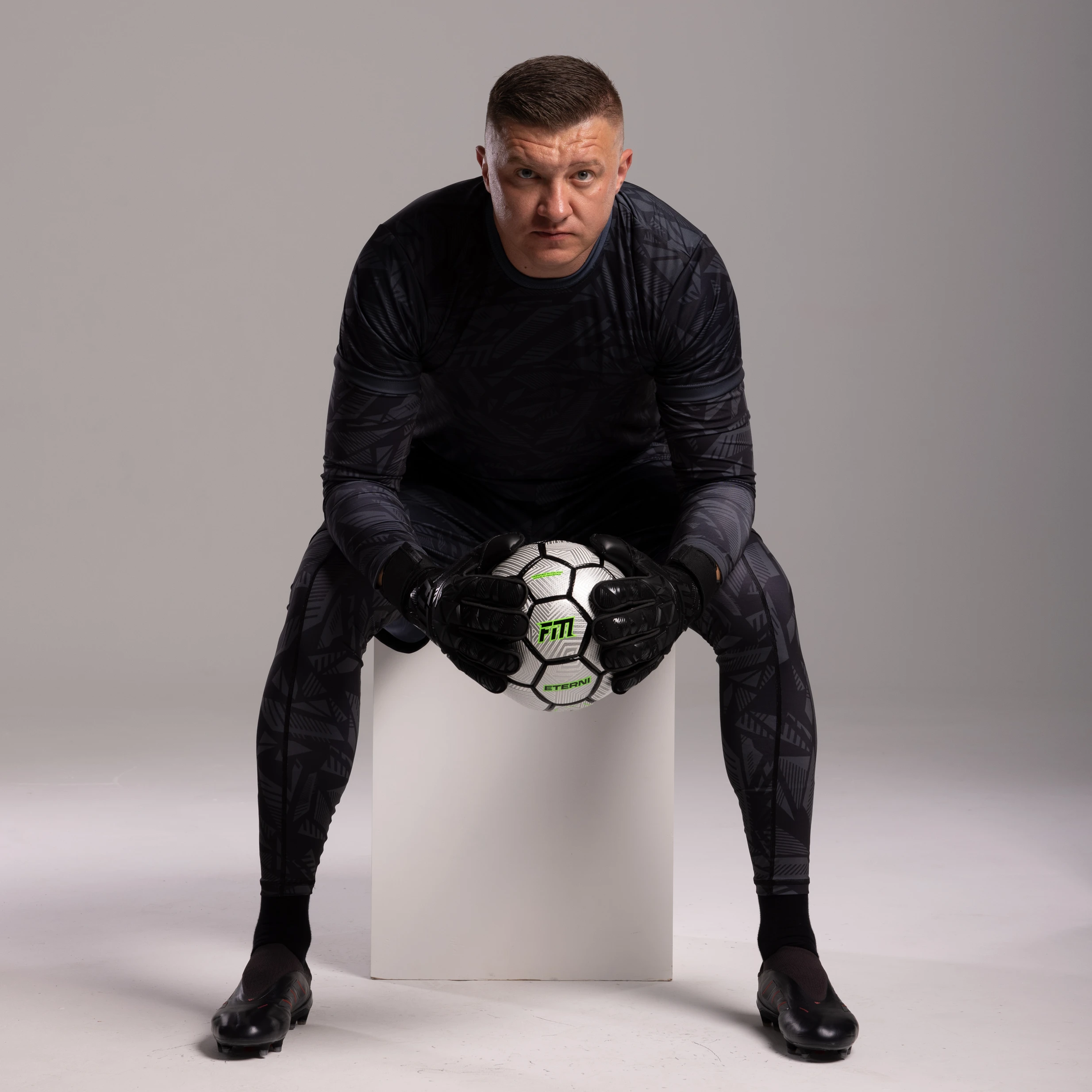 Invictus X PRO ALL BLACK 9/9