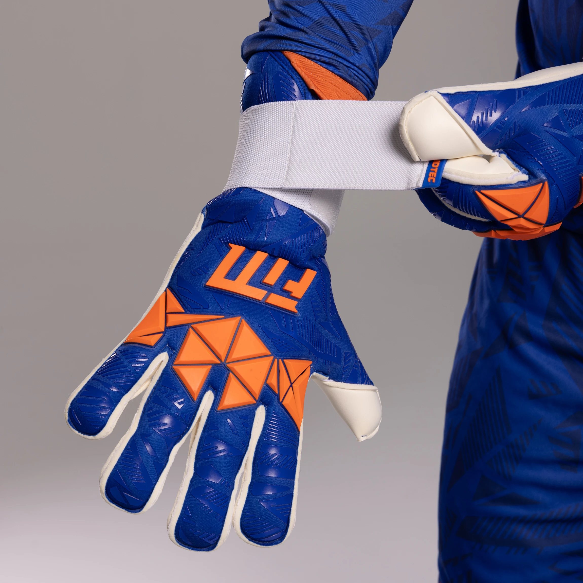 Invictus X PRO BLUE ORANGE 5/9