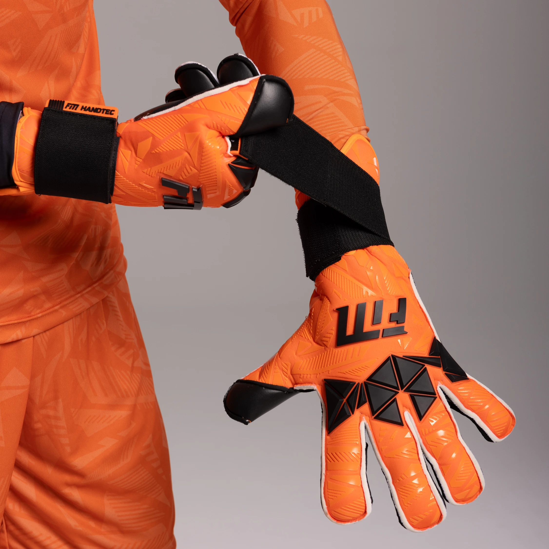 Invictus X PRO ORANGE FLUO 2/9