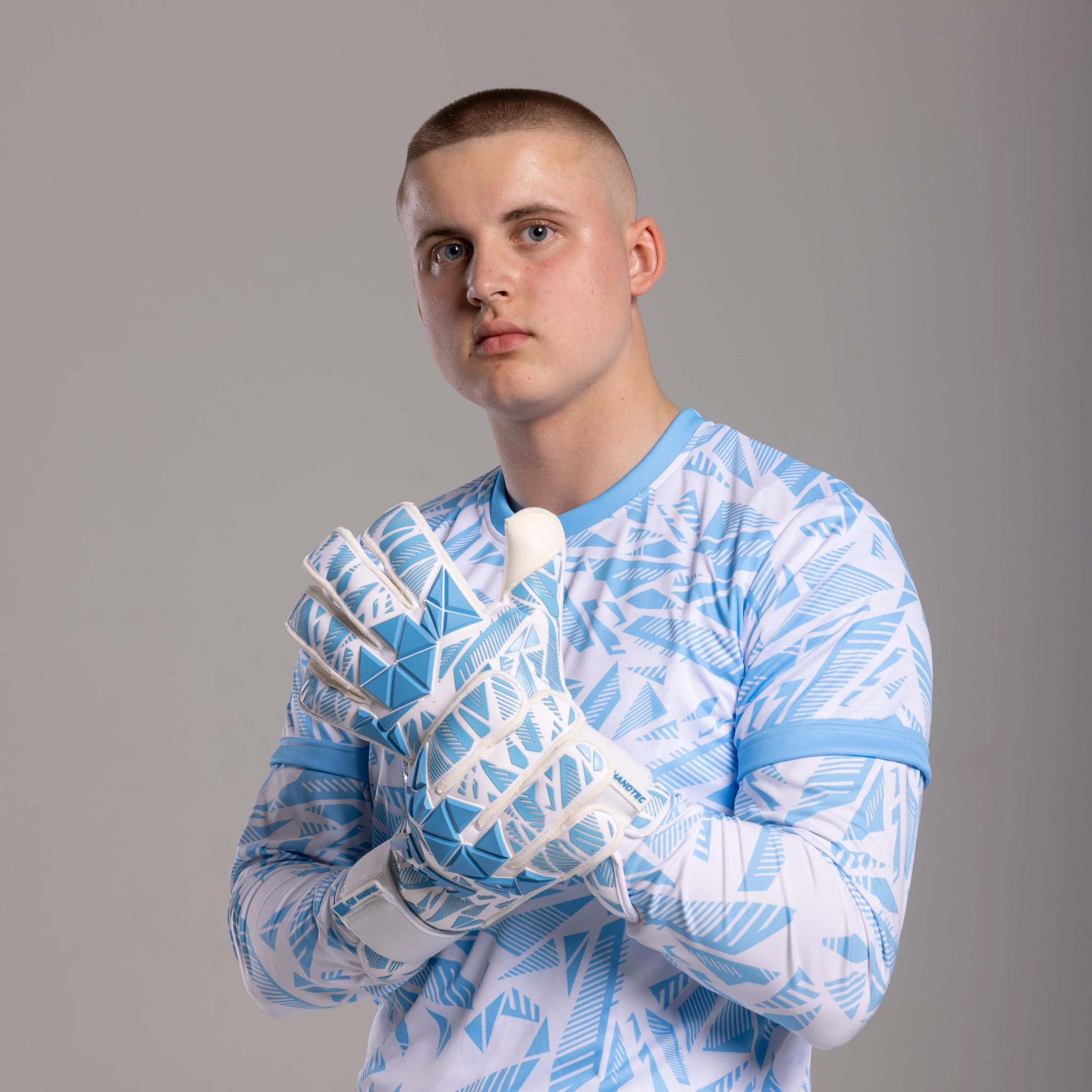 Invictus X PRO WHITE BLUE 9/9